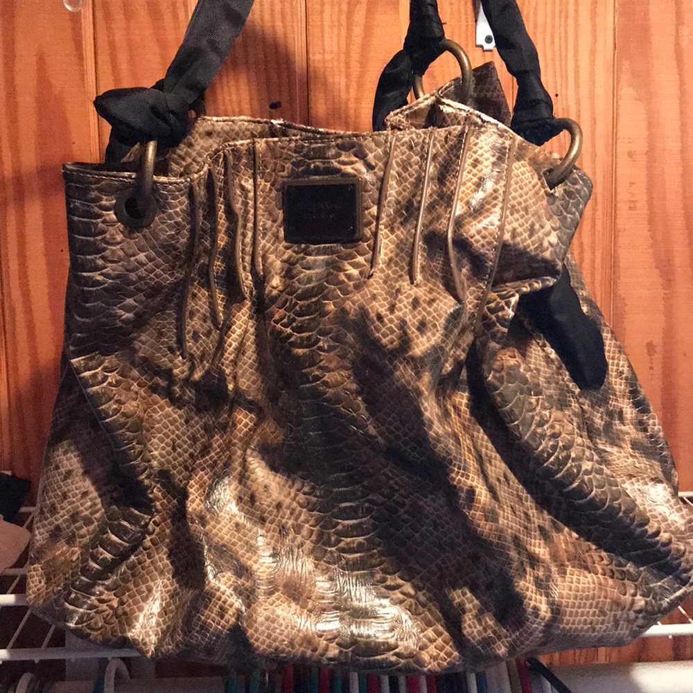 Simply Vera Vera Wang bag. Snakeskin and black